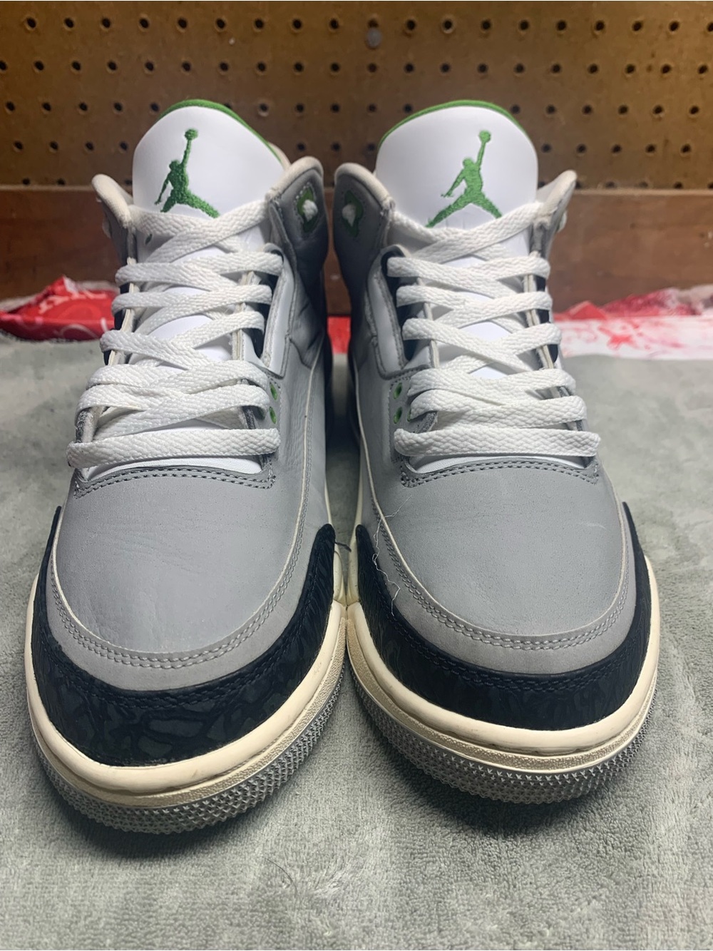 Jordan 3 Retro Chlorophyll, Size 11